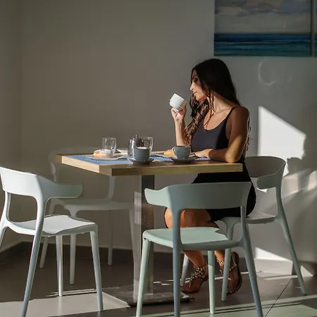 לינה וארוחת בוקר Ariele